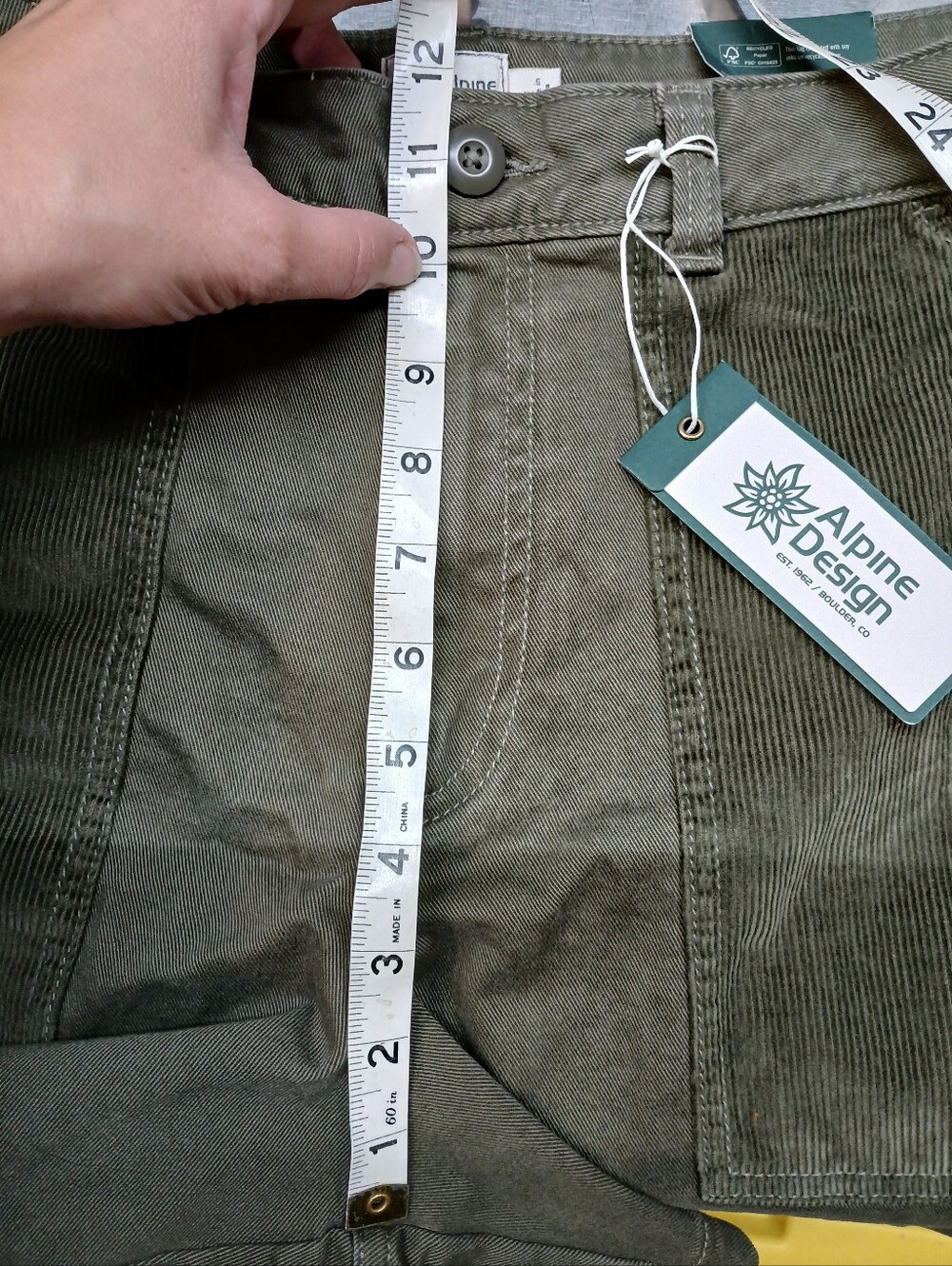 NWT Alpine Design Women's Shorts Size 8 Olive Green High Rise 5" Corduroy Pocket - Picture 6 of 6